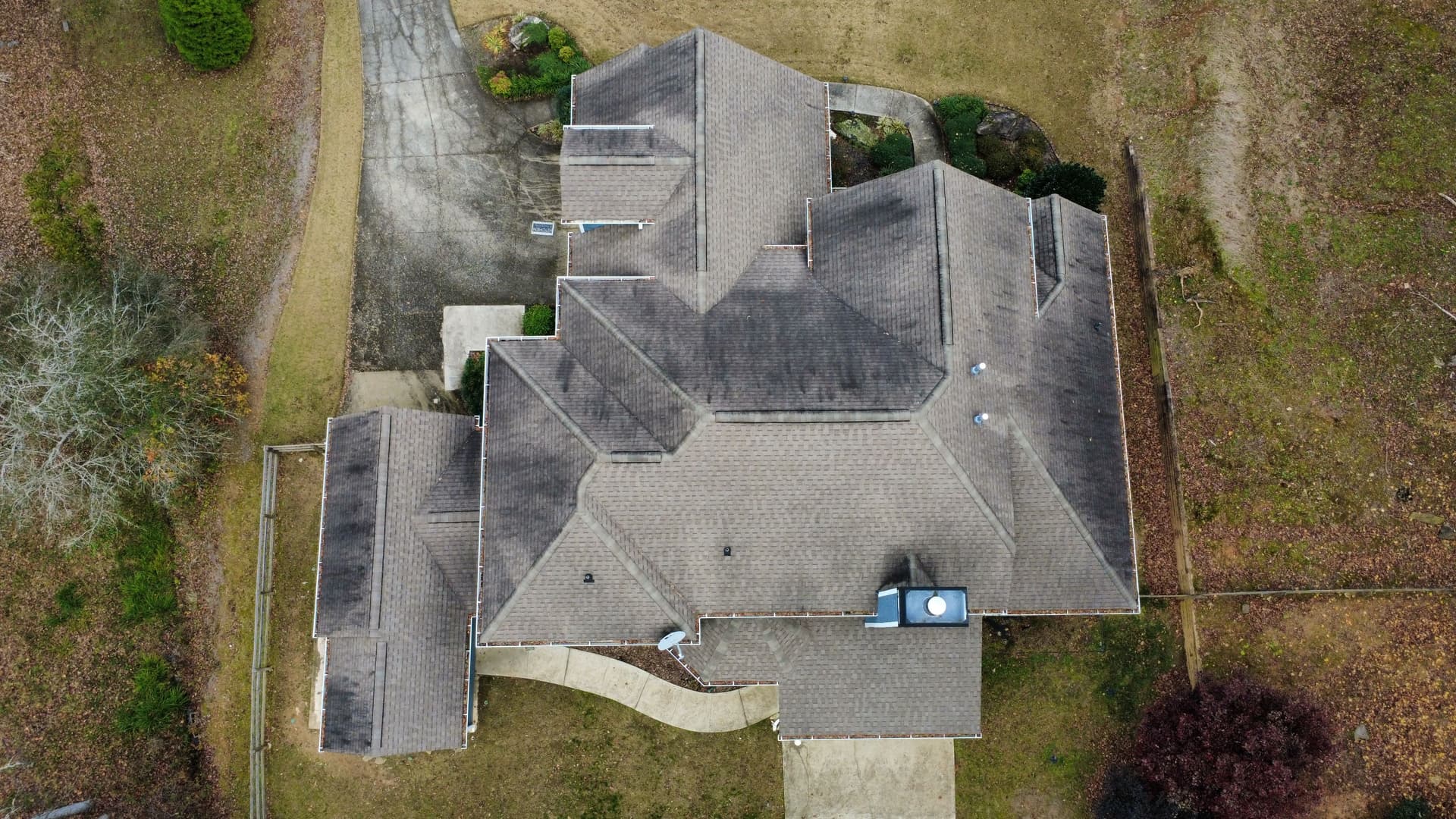 Gallery photos for Storm-Damaged Roof Approved for Full Replacement: Image #5