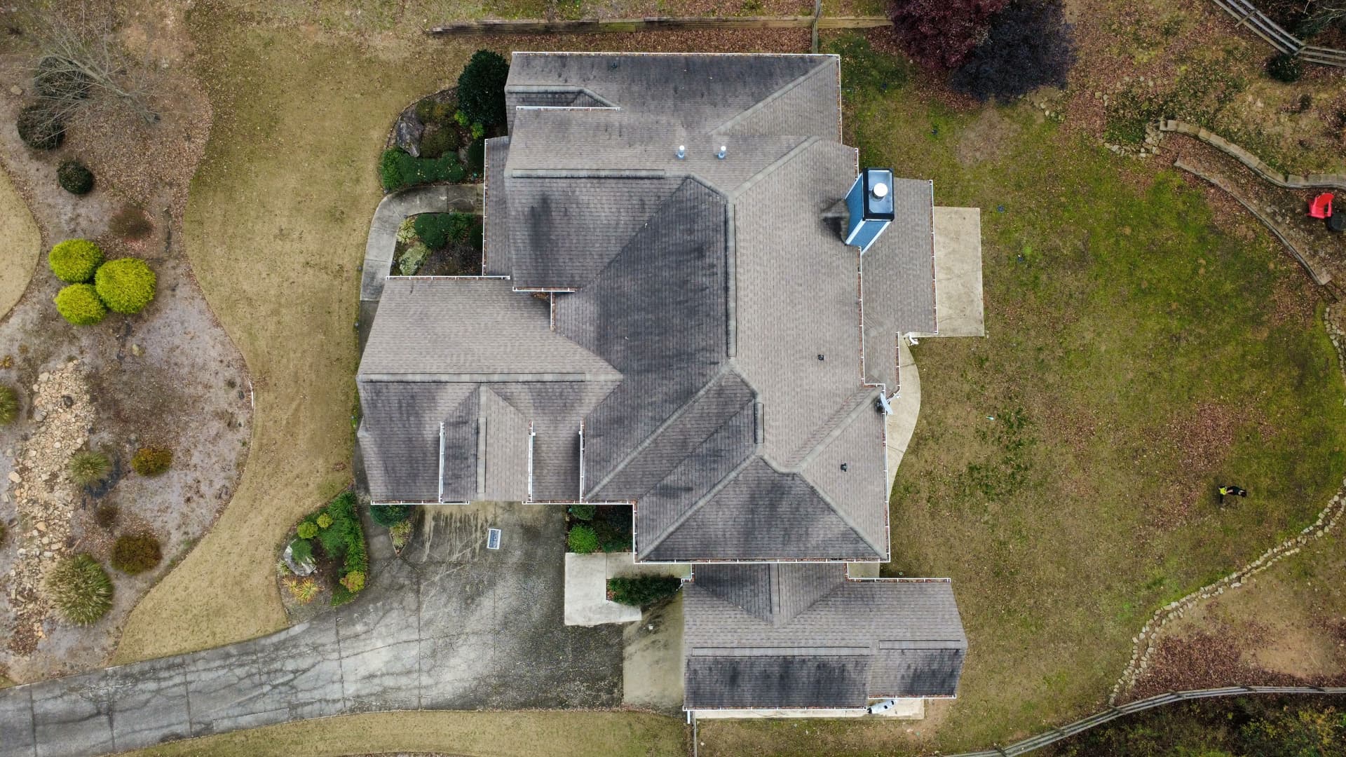 Gallery photos for Storm-Damaged Roof Approved for Full Replacement: Image #7